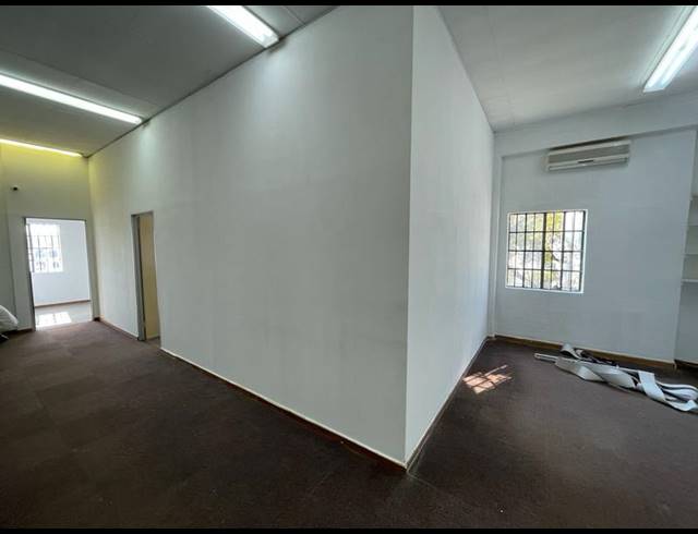 INDUSTRIAL PROPERTY TO RENT IN ROOIHUISKRAAL